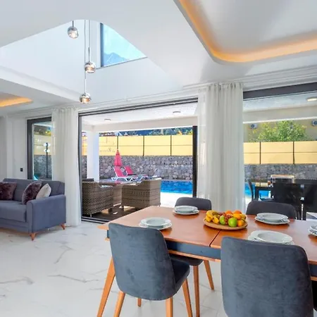 Bella Villa